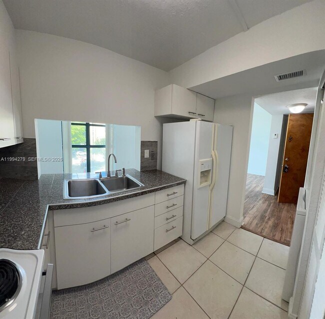 Building Photo - 11750 SW 18th St