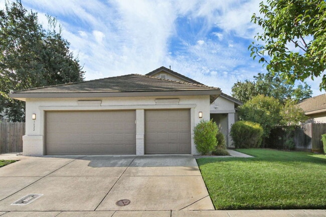 Building Photo - 3622 Arroyo Ave