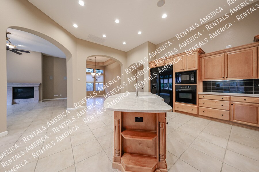 Building Photo - 7931 E Stonecliff Cir