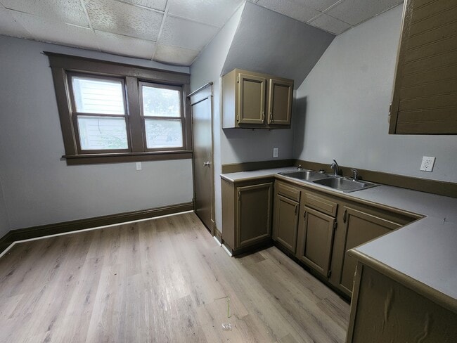 Building Photo - 525 Courtland St