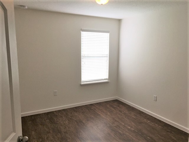 Building Photo - 3330 Bradley Creek Pkwy