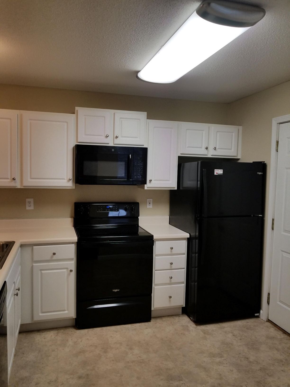 Building Photo - 421 Orchard View Ct