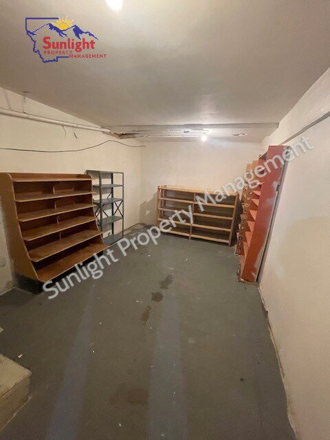 Building Photo - Spacious 4-Bed, 2-Bath Home for Rent in Joliet