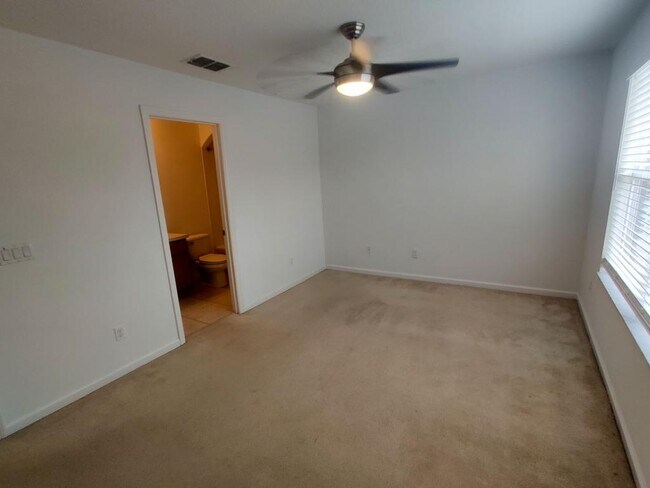 Building Photo - 11855 Deer Path Way