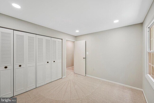 Building Photo - 2305 Acton Dr