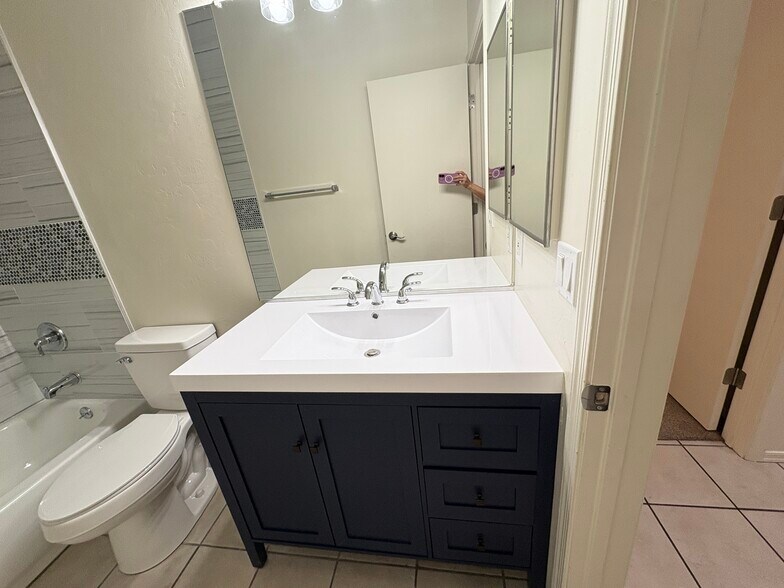 Building Photo - 8519 E Seabury Ct