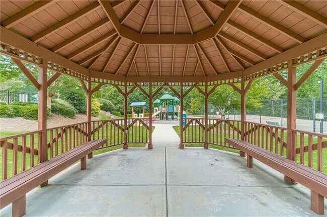 Building Photo - 2557 Staunton Dr