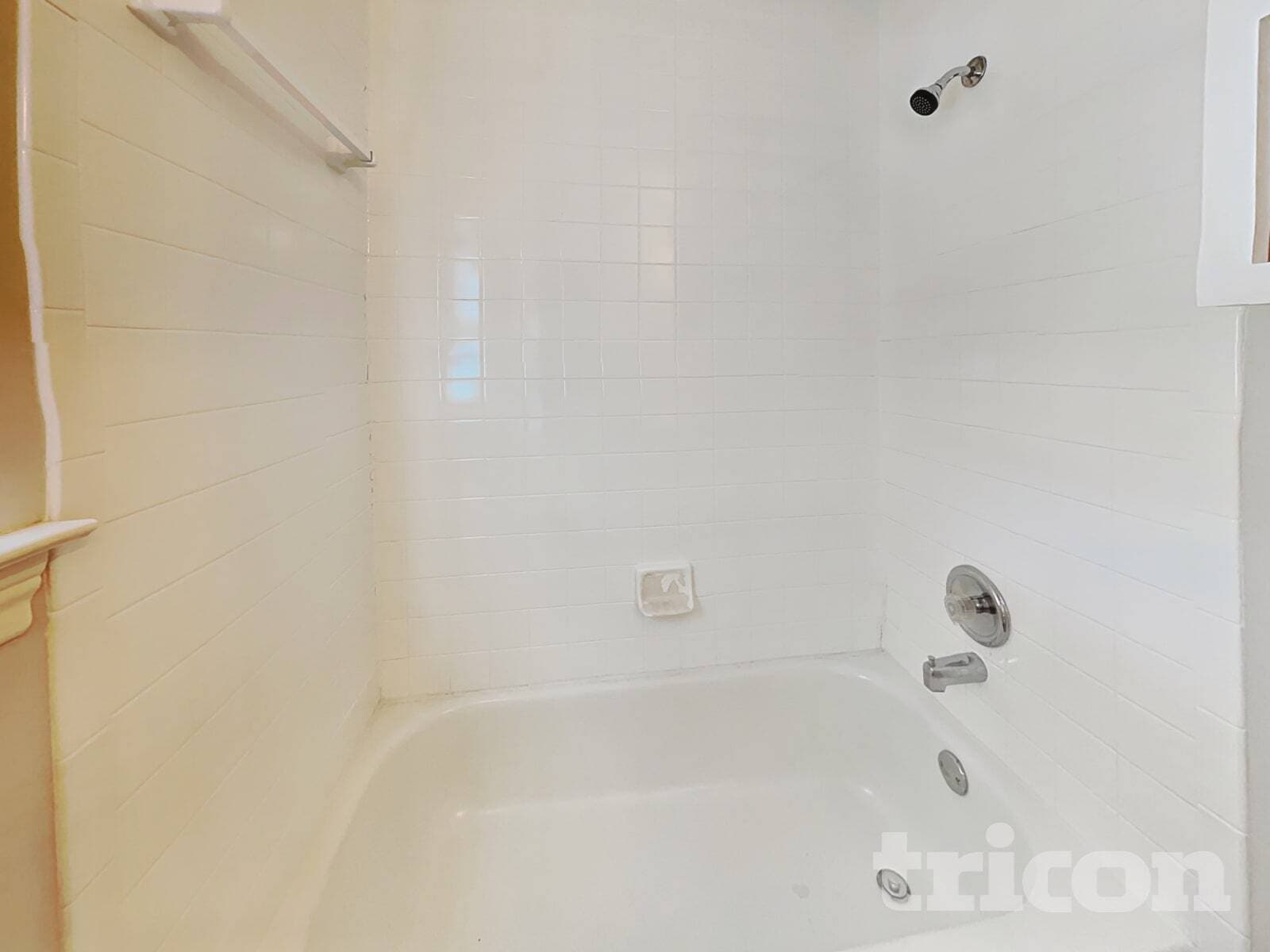 Building Photo - 185 Trout St