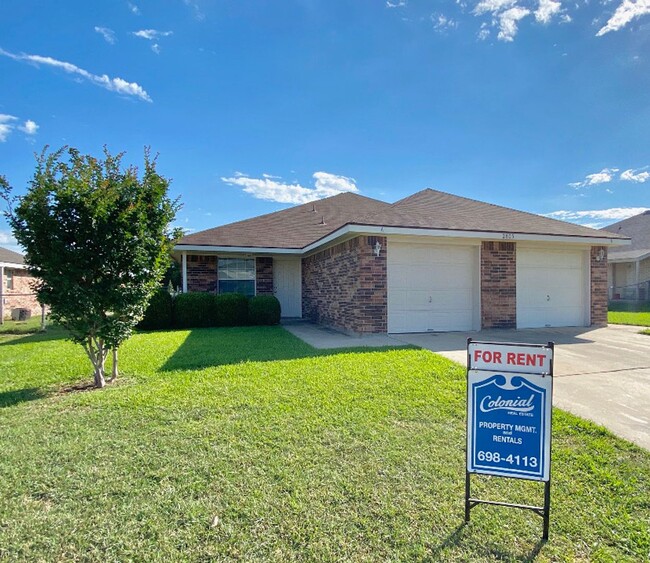 Primary Photo - 2805 Alma Dr