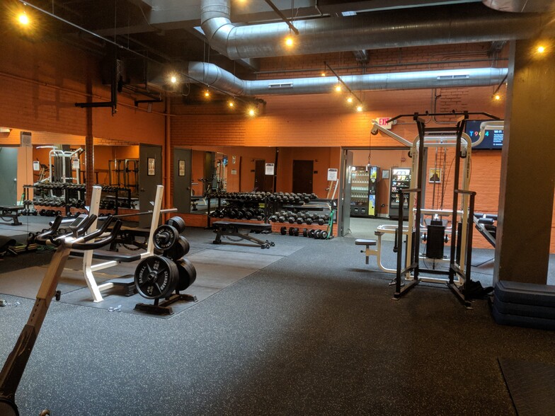 Onsite Gym - 600 Broadway Ave NW