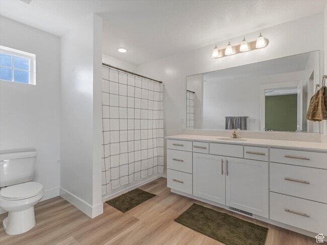 Building Photo - 895 N 1280 E