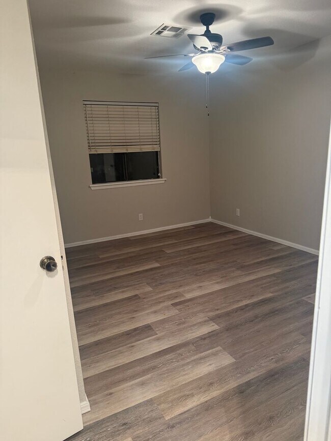 Building Photo - Condominium