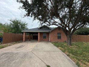 Building Photo - 3713 Zinnia Ave W