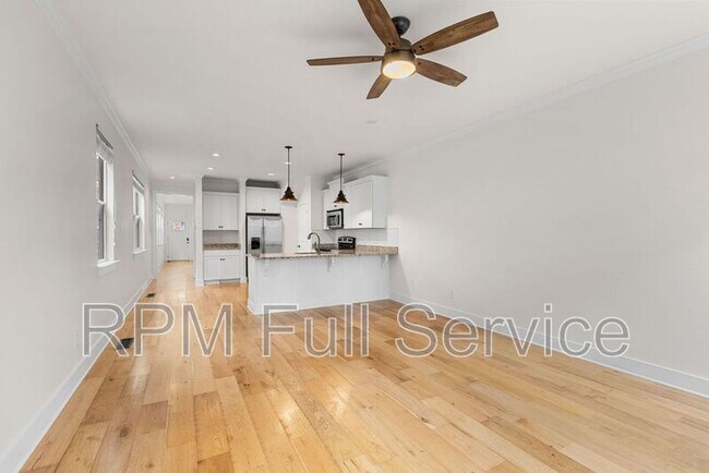 Building Photo - 537 Eastboro Dr