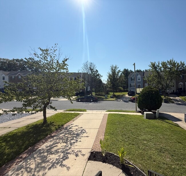 Building Photo - 107 Stoneshire Dr
