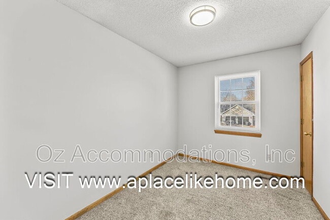 Building Photo - 1225 E Butterfield Pl