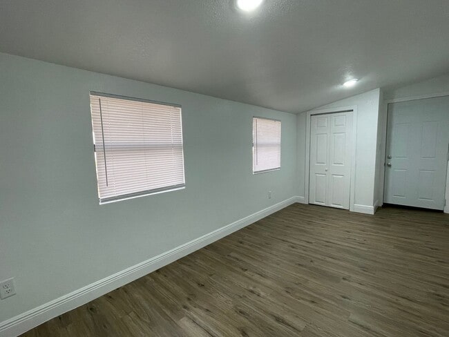 Building Photo - 3 Bed 2 Bath Thonotosassa