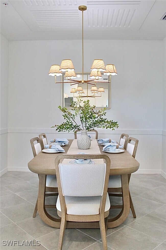 Building Photo - 15405 Grn Acrs Ave