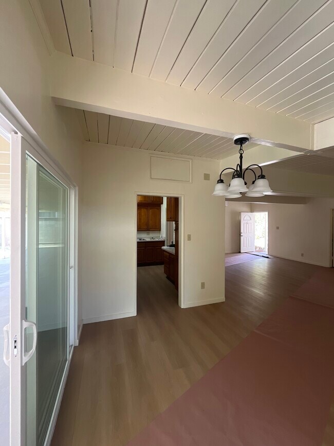 Building Photo - 8039 Cantaloupe Ave