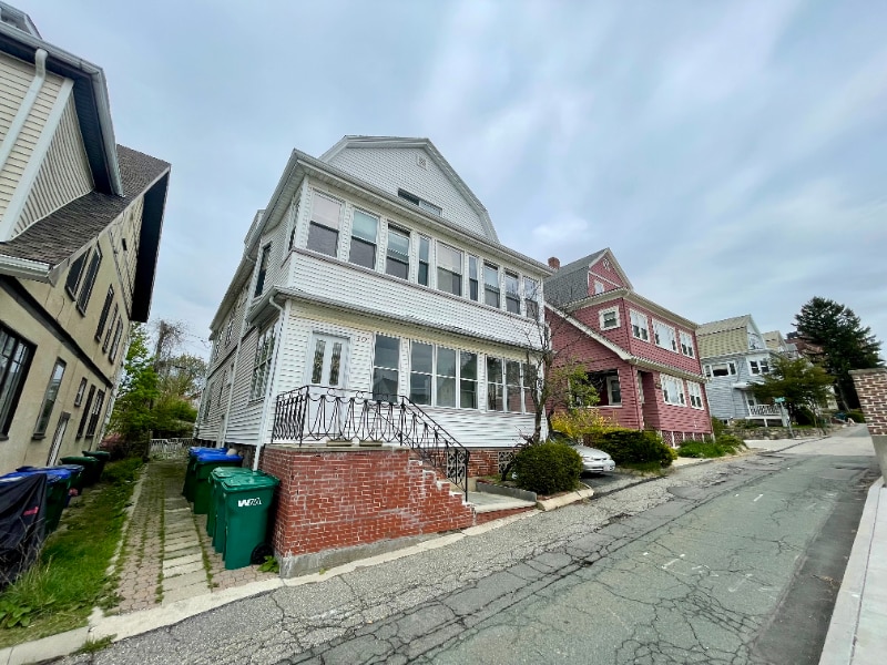 Building Photo - 449 Broadway