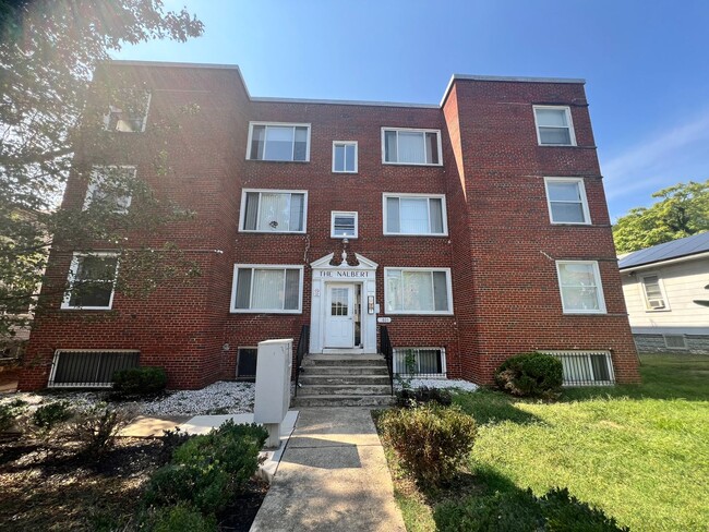 Primary Photo - Lovely 1 BR/1 BA Condo in Congress Heights!