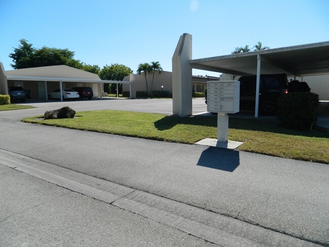 Building Photo - 9339 Lennex Ln