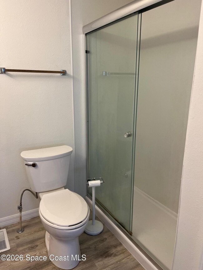 Building Photo - 2540 Chatham Way NE