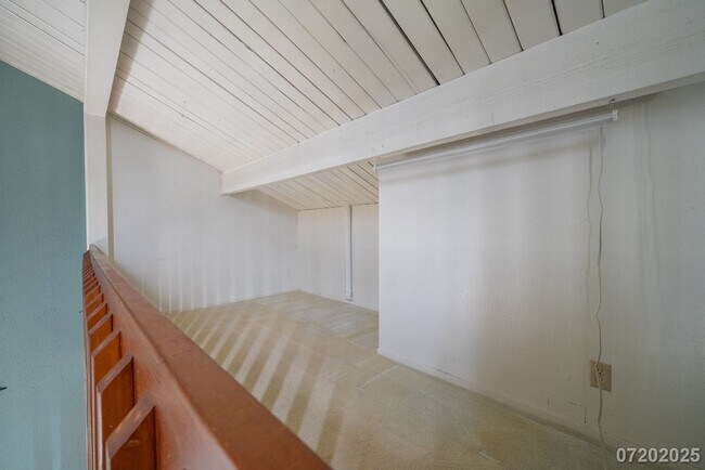 Building Photo - 95-178-178 Kipapa Dr