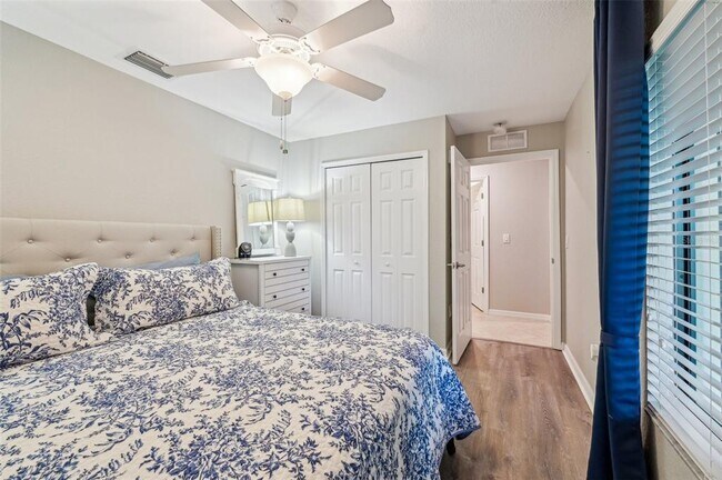 Building Photo - 5528 Palmer Cir