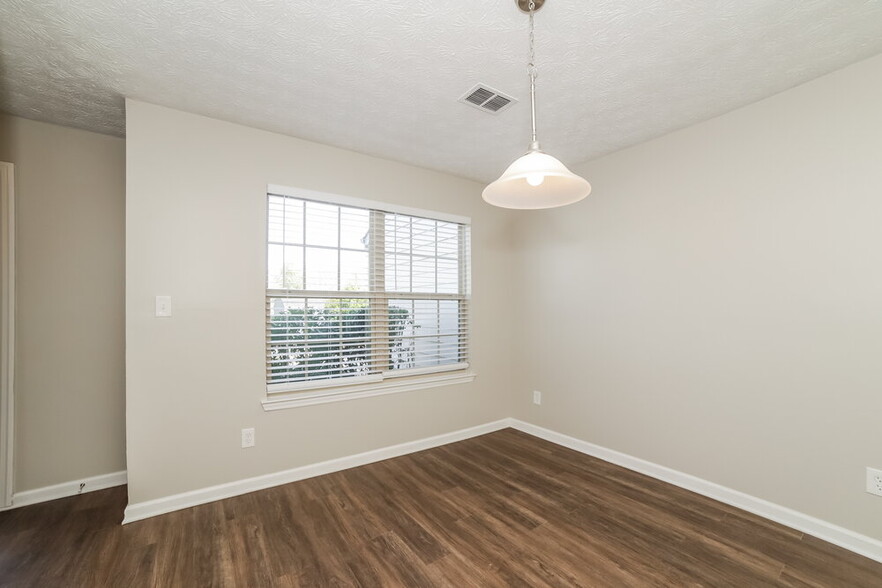 Building Photo - 7013 Grinder Dr