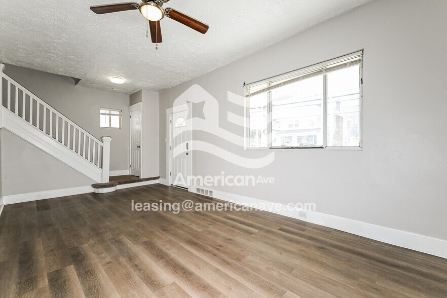 Building Photo - 1126 Main St