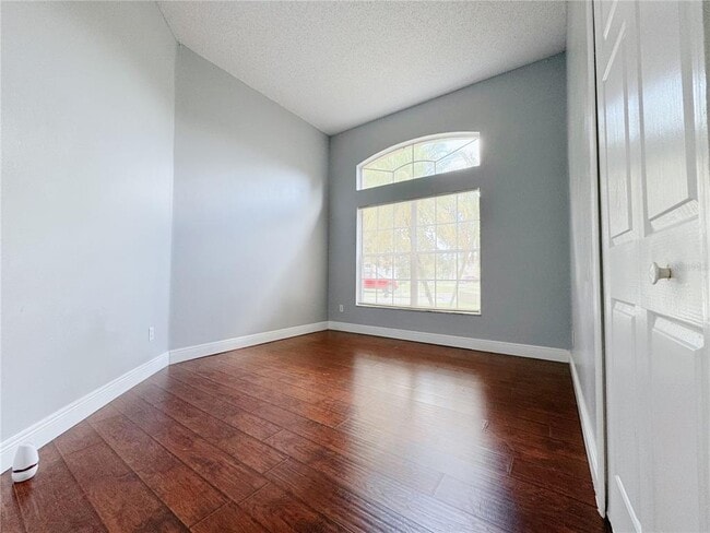 Building Photo - 1730 Bridgeview Cir
