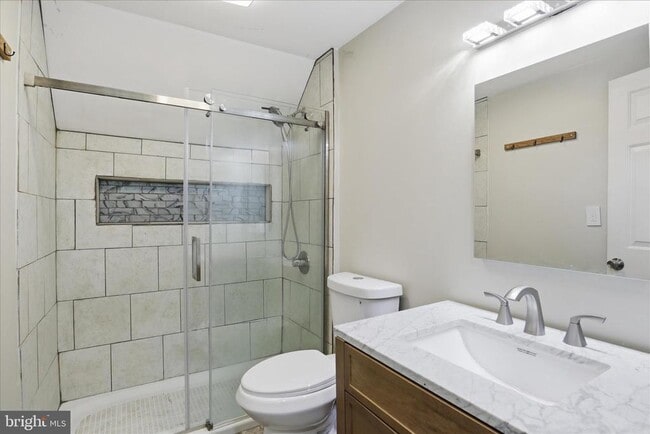 Building Photo - 3454 Tamarack Ct