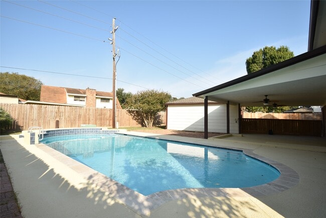 Building Photo - 1330 Westgreen Blvd