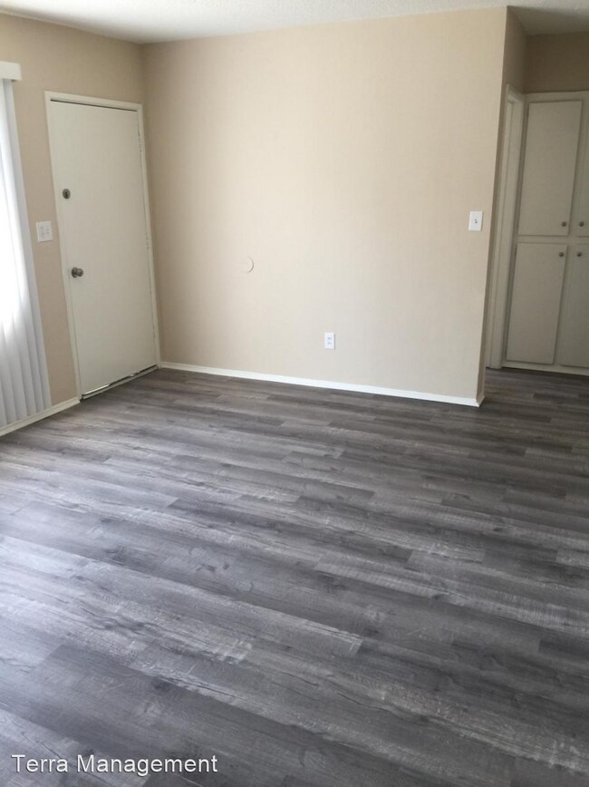 Primary Photo - 2 br, 1 bath Apartment - 7521 Franklin St.