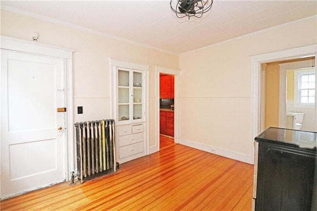 Building Photo - 30 Thurston Ave