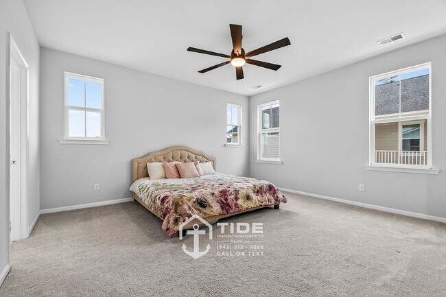 Building Photo - Private Retreat with Modern Upgrades