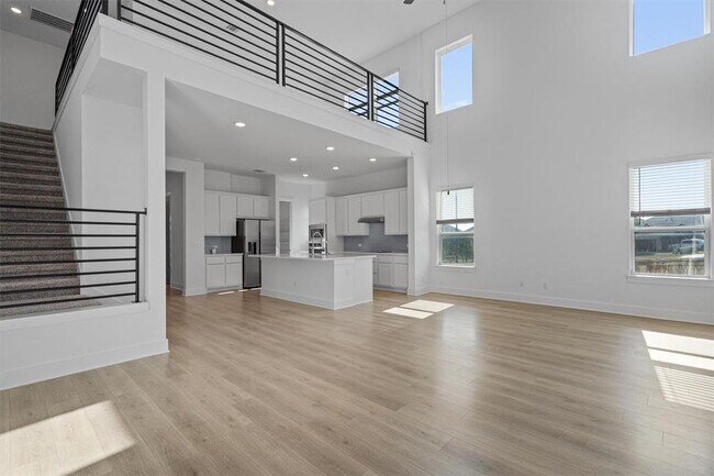 Building Photo - 724 Pinnacle View Dr