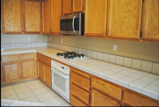 Building Photo - 111 Lembi Dr