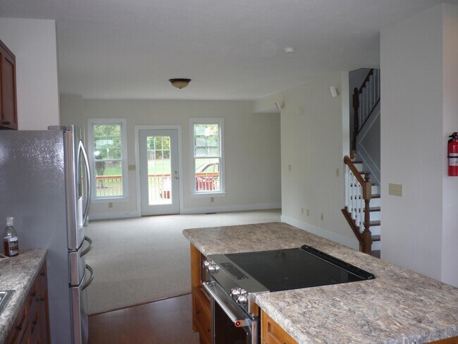 Building Photo - 10012 Hollow Rd SW