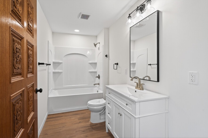 Building Photo - 4437 1st Ave S