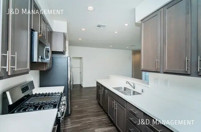 Building Photo - 8127 Cascio Ct