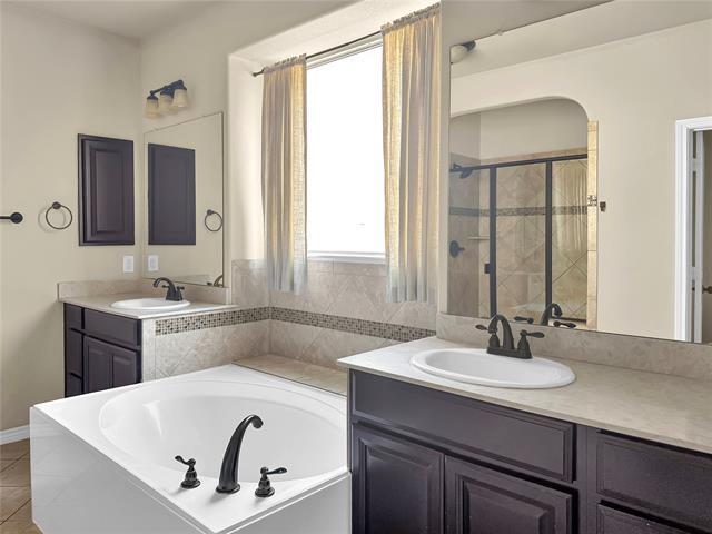 Building Photo - 1952 Sunny Side Dr