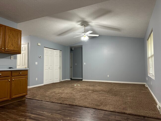 Building Photo - 505 Harriet Ct