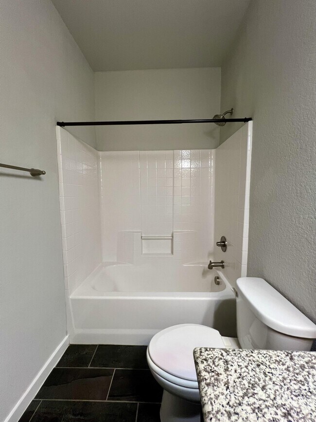 Building Photo - 374 Creekside Curve