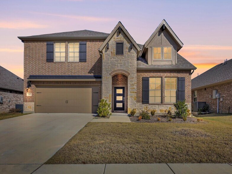 Primary Photo - 1303 Wheelwright Dr