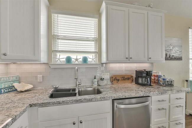 Building Photo - 4022 Fort Bend Dr