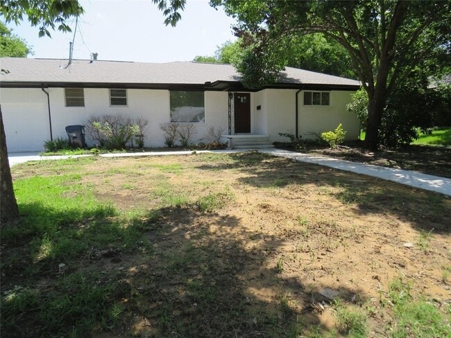 Building Photo - 818 Thomas St