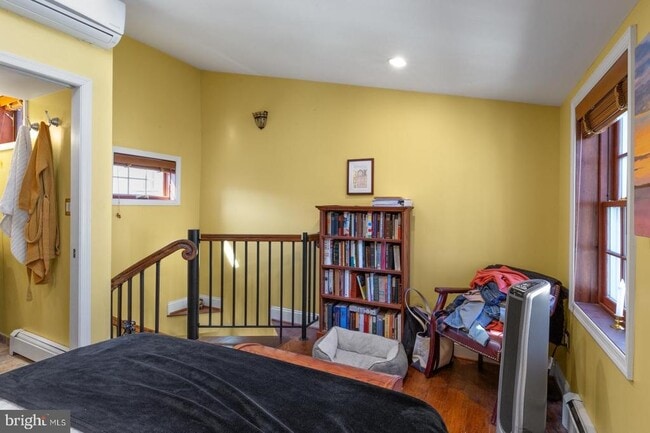 Building Photo - 928 Irving St