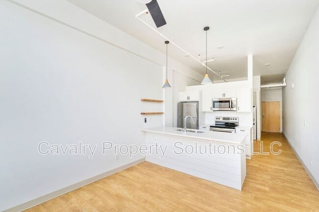 Building Photo - 1831 W Michigan St